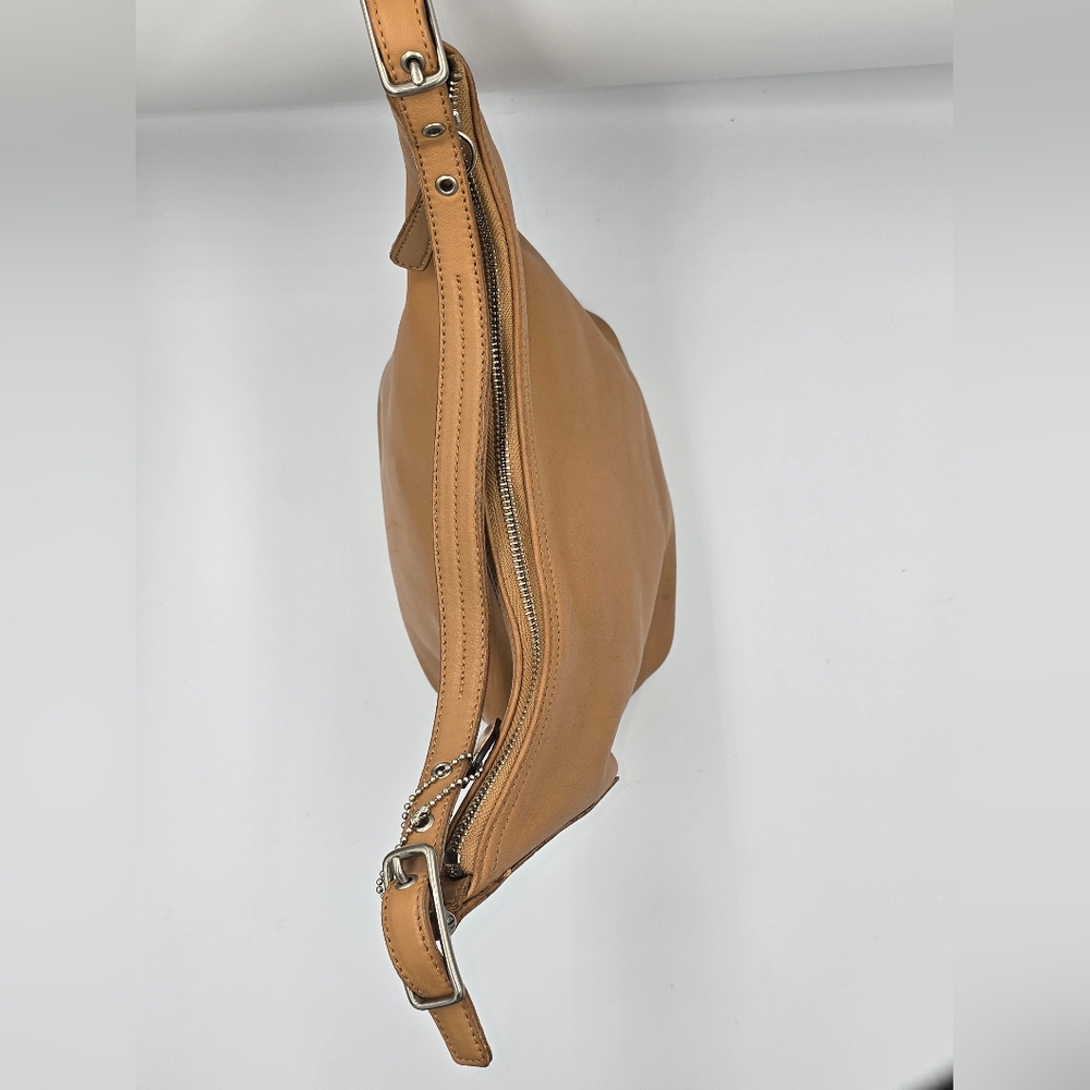 Vintage COACH 9823 Camel Leather Hobo Legacy Shoulder Bag Purse Made USA *flaws* - Picture 8 of 16